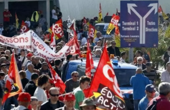 法国爆发25年来最大规模罢工！